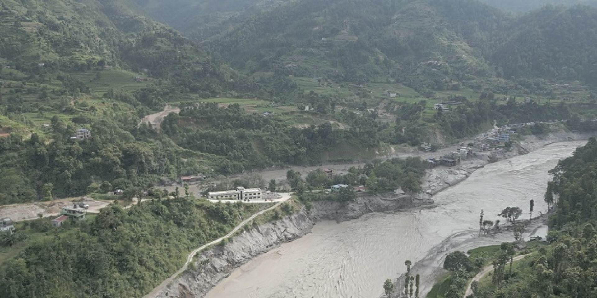 पृथ्वी राजमार्गमा सवारीसाधन सञ्चालन पूर्ण रूपमा रोक